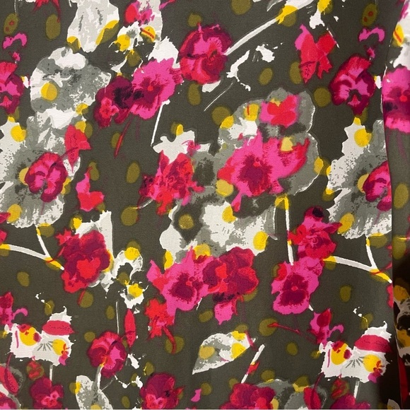 ❤️2/$15 or 3/$21❤️ Rachel Roy Cold Shoulder Short Sleeve Top, Size Small - Picture 5 of 11